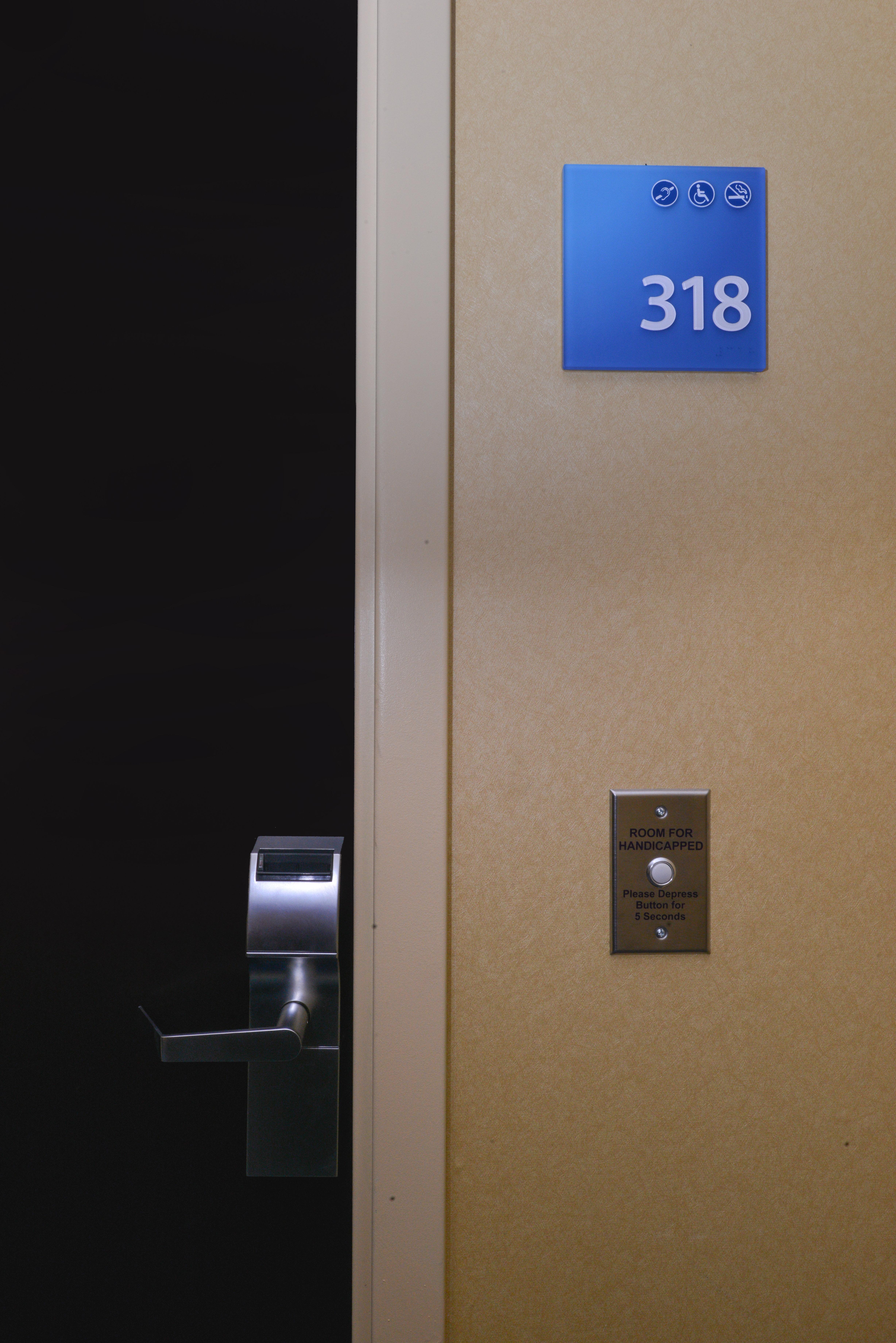 Holiday Inn Express And Suites Dickson City By Ihg Ngoại thất bức ảnh